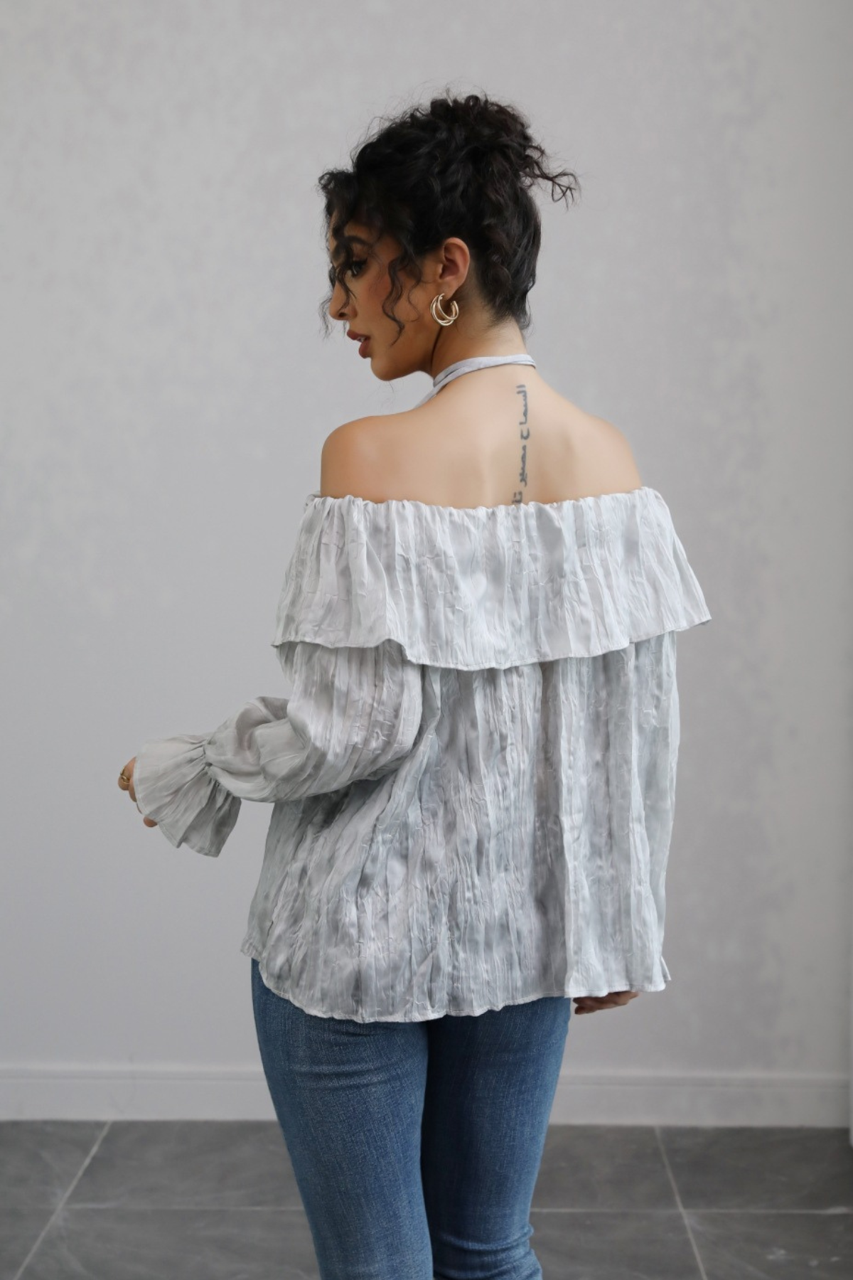 Off-Shoulder 3D Tie Blouse