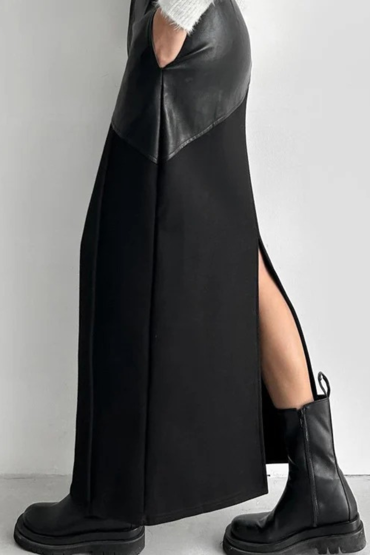 Retro Faux Leather High-Waist Slit Skirt